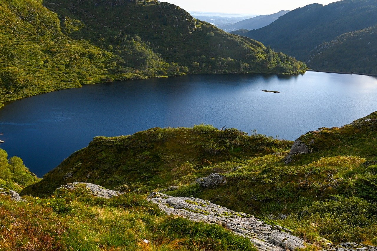 afternoon, lake, mountain, blue sky, blue, sky, deep blue, grass, nature, sunny