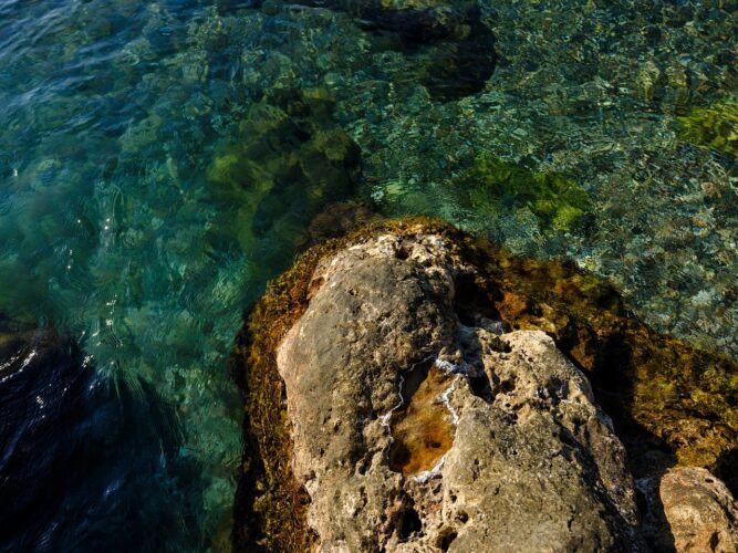 rock, ocean, water, mediterranean, tropical, paradise, beautiful, island, vacation, beach, marsh, panorama, nature, season, coast, crystal clear, tourism, safari, warm, bright