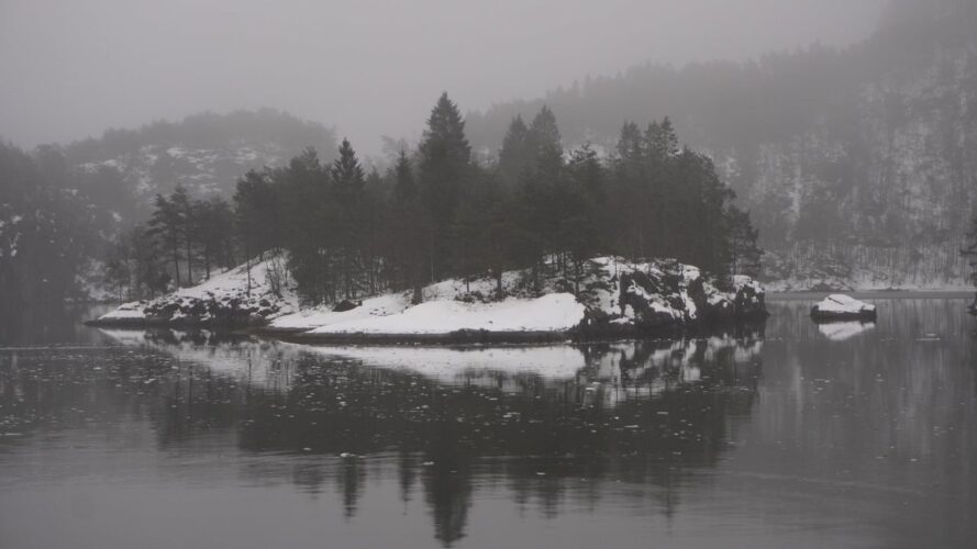 norway, fjord, mist, ice, snow, water, lake, reflection, island, trees, nature, outdoor, mountains, winter, fantastical, rocky, silence, foggy, cliff, autumn